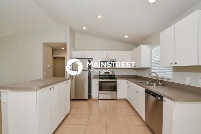 3858 N Chamberlain Blvd - Photo 7 of 16