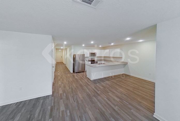 21708 Sutherland Cir - Photo 2 of 21