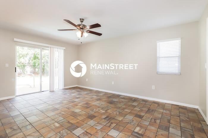 3321 Bluestone Ave - Photo 3 of 17