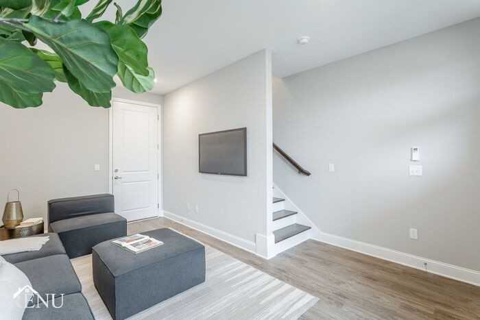 2322 E 18th Street Pl - Photo 3 of 17