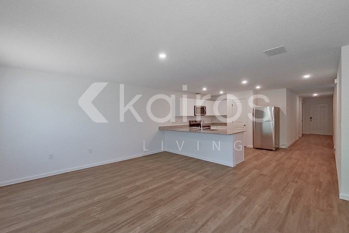 8245 100th Ave - Photo 5 of 21