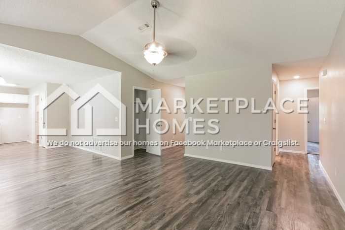 490 Aster Ave - Photo 4 of 29