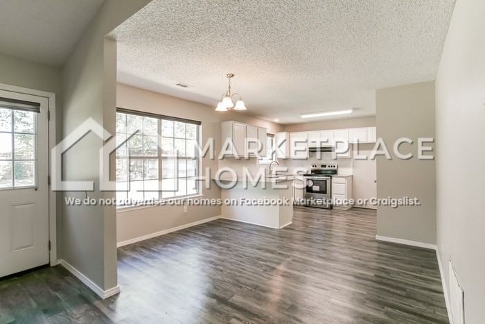 490 Aster Ave - Photo 7 of 29