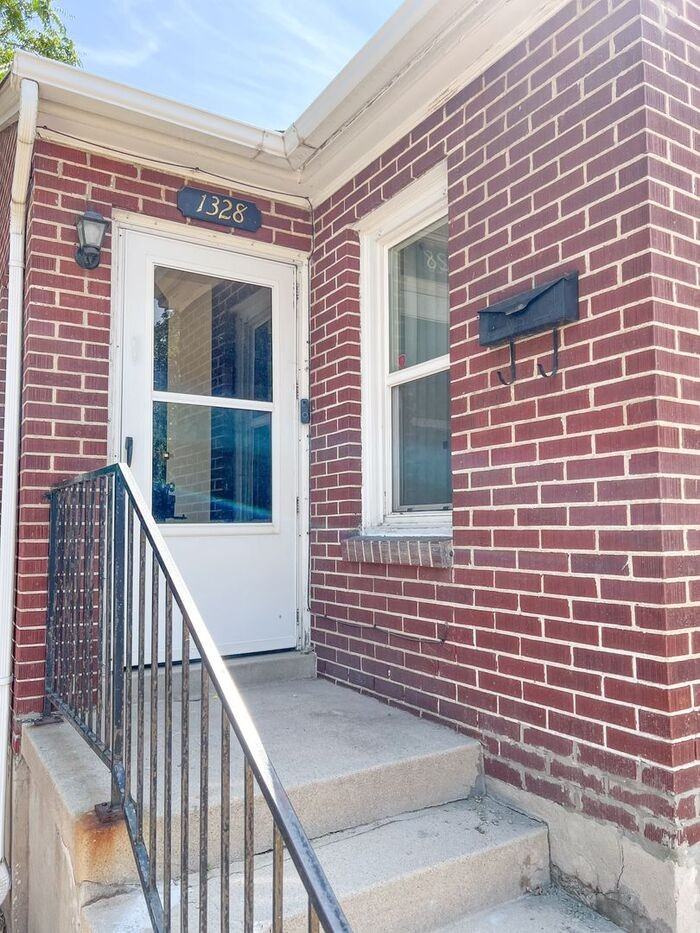 1328 E Zenith Ave #1328 - Photo 2 of 19