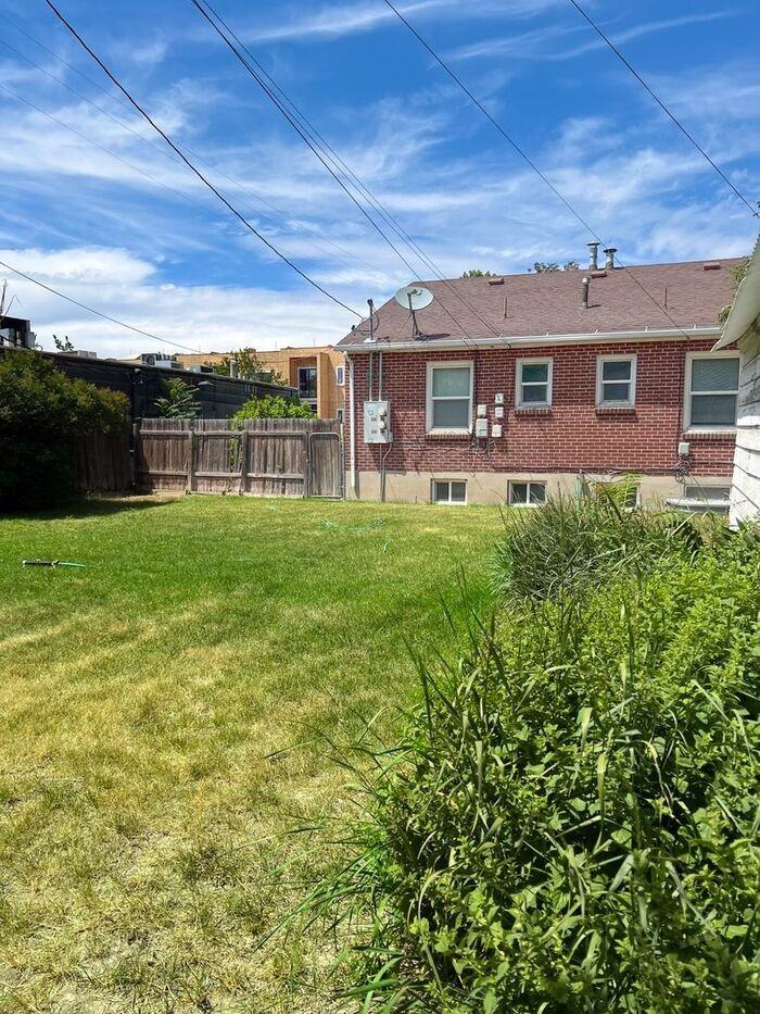 1328 E Zenith Ave #1328 - Photo 3 of 19