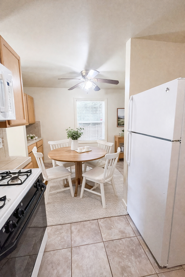 1328 E Zenith Ave #1328 - Photo 7 of 19