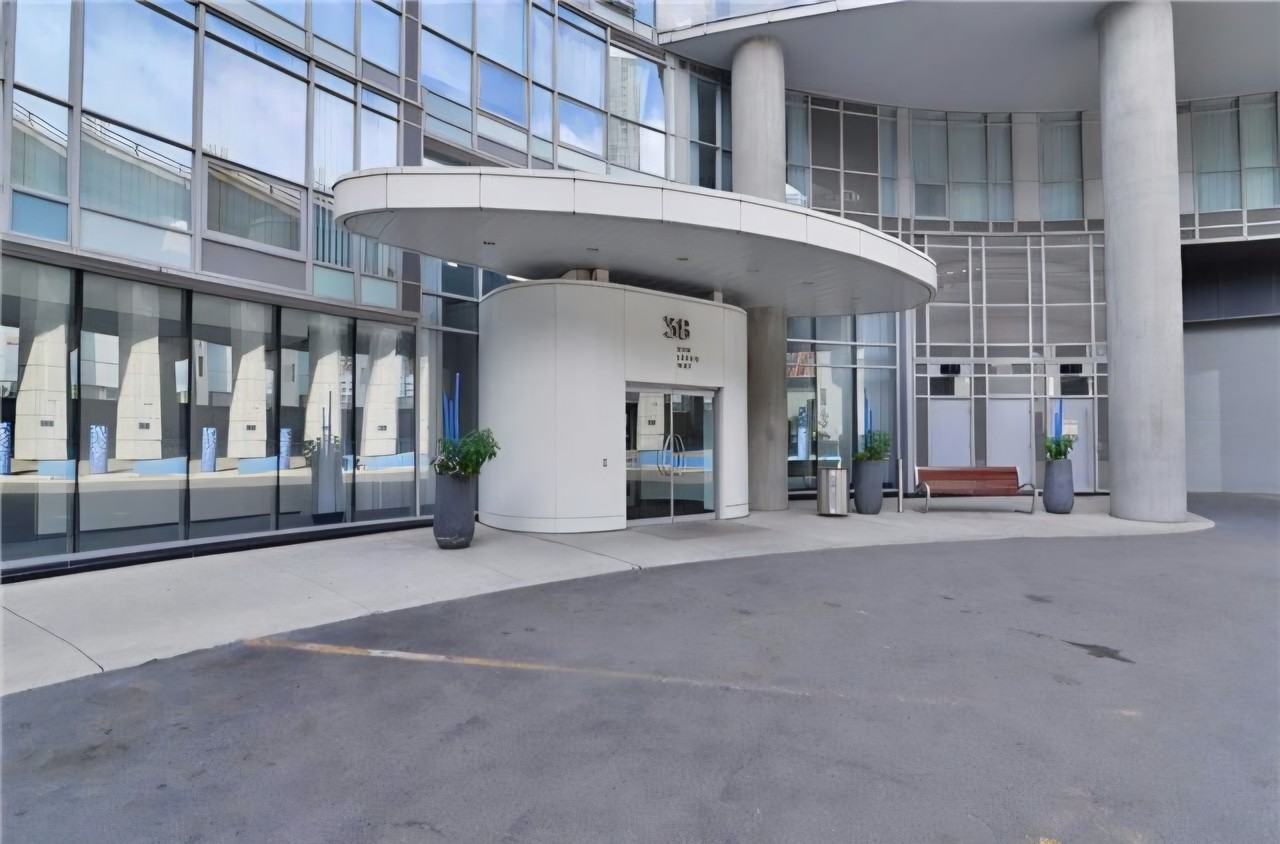 8 Dan Leckie Way #605 - Photo 2 of 16