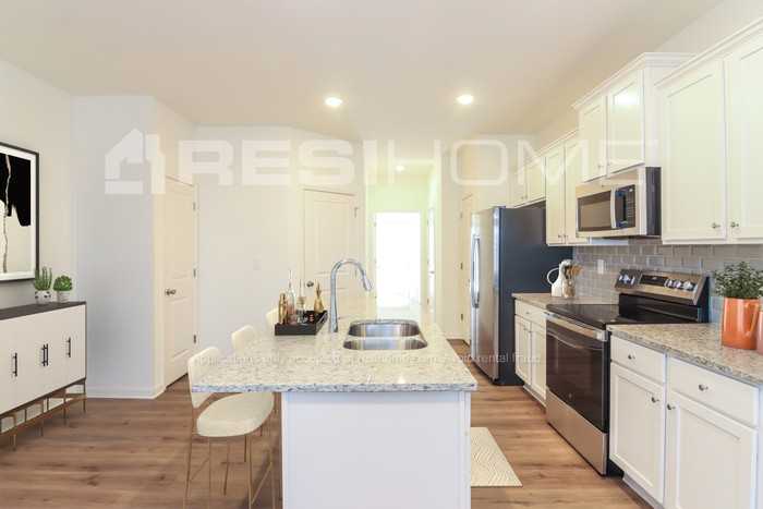 513 Tigers Cir - Photo 5 of 17