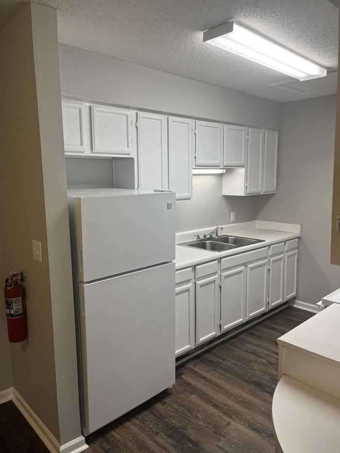 3900 Taggart Dr #110 - Photo 2 of 8