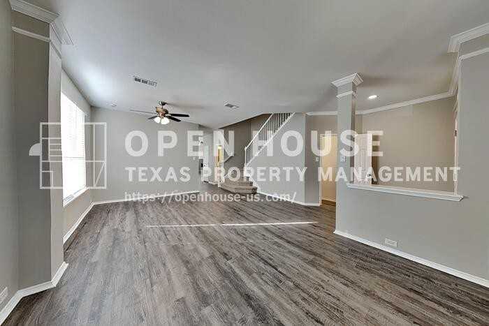 4248 Broken Bend Blvd - Photo 4 of 21