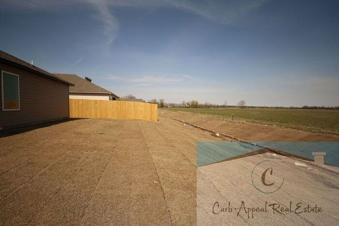 4720 Copley Dr - Photo 3 of 19