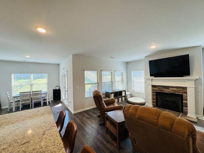 113 Branton Ct - Photo 5 of 33