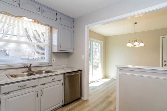 8001 E 91st Ter - Photo 7 of 12