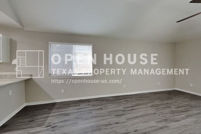 18131 Gravenhurst Ln - Photo 6 of 20