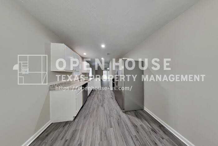 18131 Gravenhurst Ln - Photo 7 of 20