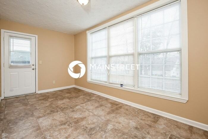 403 Lake Forest Dr - Photo 4 of 15