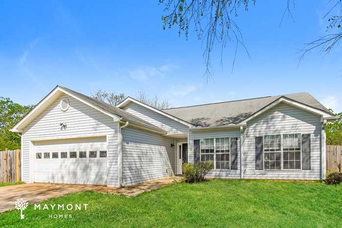 1332 Crestview Rd - Photo 3 of 20