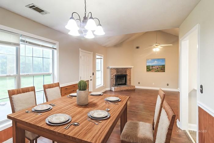 1332 Crestview Rd - Photo 5 of 20