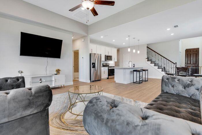 741 Creekwater Ln - Photo 4 of 21