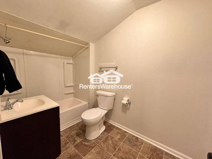 212 N 13th St #4 - Photo 7 of 12