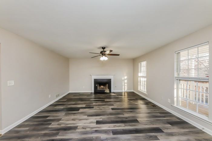 363 Amsterdam Way - Photo 3 of 19