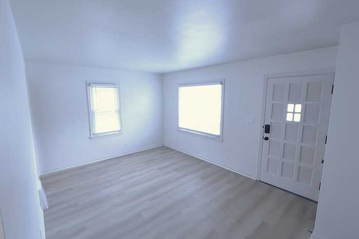 774 E Archwood Ave - Photo 2 of 14