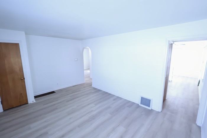 774 E Archwood Ave - Photo 3 of 14