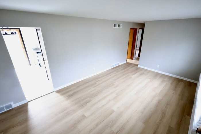 2076 Congo St - Photo 5 of 25