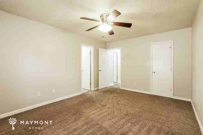 2946 Dahlia Dr - Photo 7 of 10