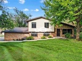 featured image of 1095 Weston Ln N