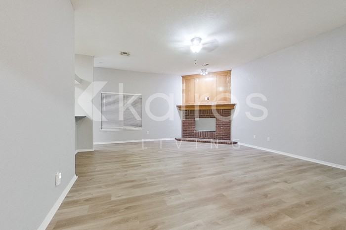 408 Coalbrook Dr - Photo 2 of 21