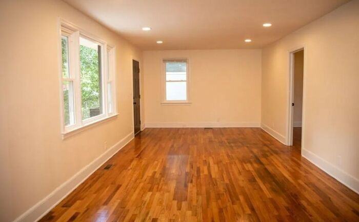 1420 S Kilbourne Rd - Photo 3 of 11