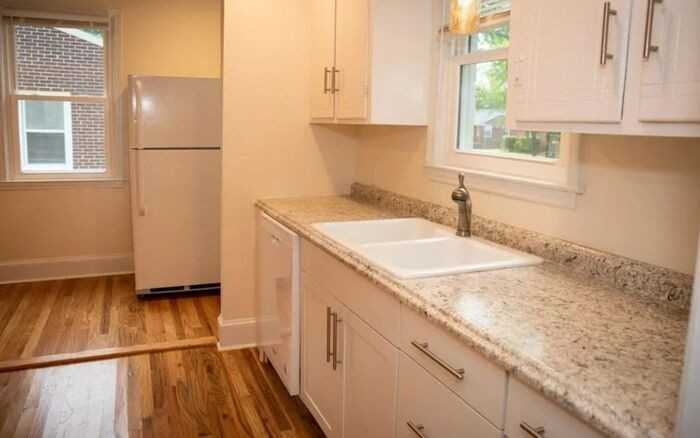 1420 S Kilbourne Rd - Photo 6 of 11