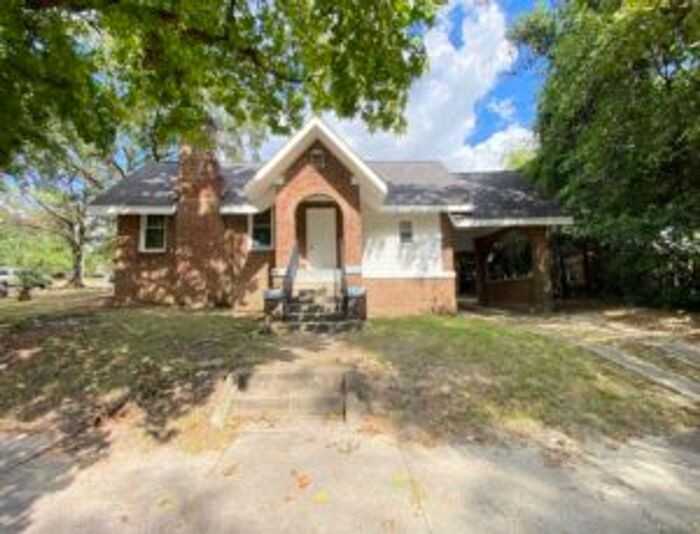 19 Hollywood Ct - Photo 2 of 14