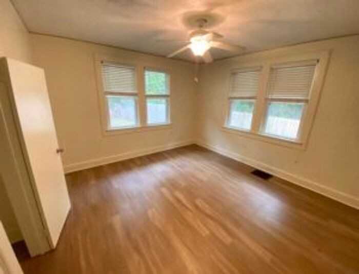 19 Hollywood Ct - Photo 7 of 14