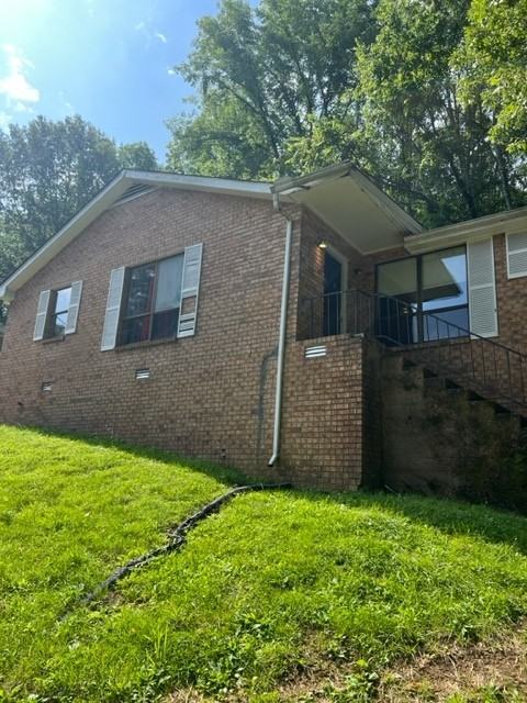 3033 Vistavalley Ct - Photo 2 of 10