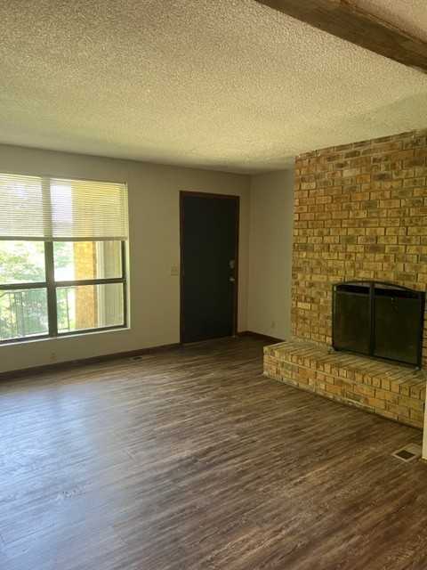 3033 Vistavalley Ct - Photo 7 of 10