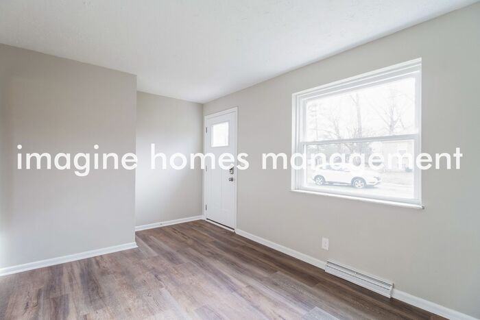 1450 Cottage Ct - Photo 4 of 15