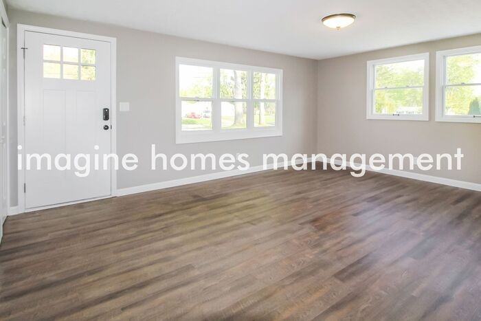 9336 Mount Vernon Dr - Photo 3 of 14