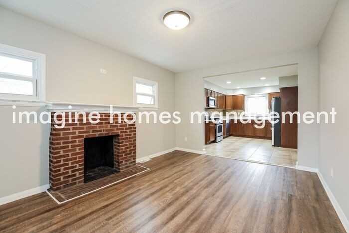 5697 Chagrin Dr - Photo 4 of 15