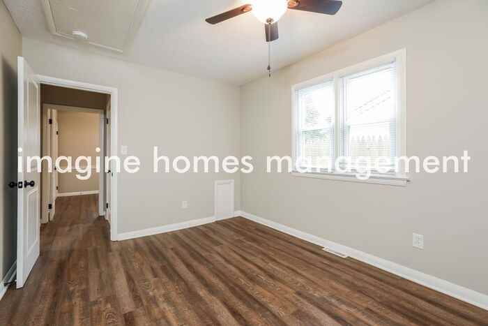 5697 Chagrin Dr - Photo 7 of 15