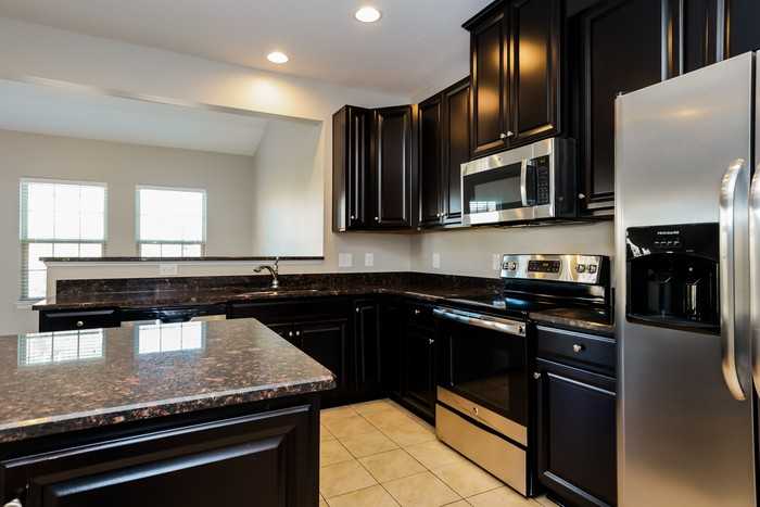 1543 Oak Dr - Photo 6 of 16