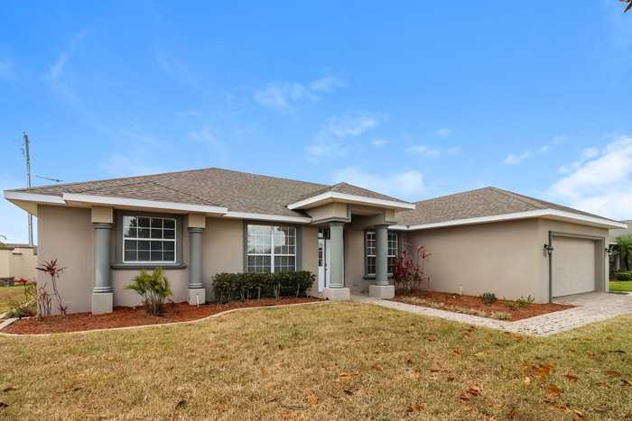 690 Country Walk Ct - Photo 3 of 16