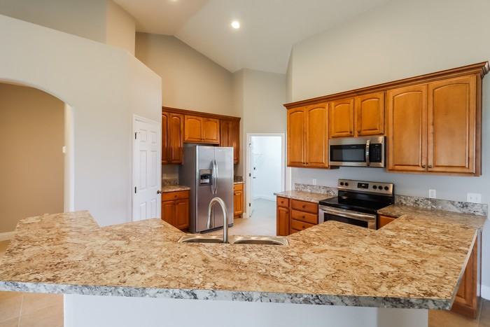 690 Country Walk Ct - Photo 7 of 16