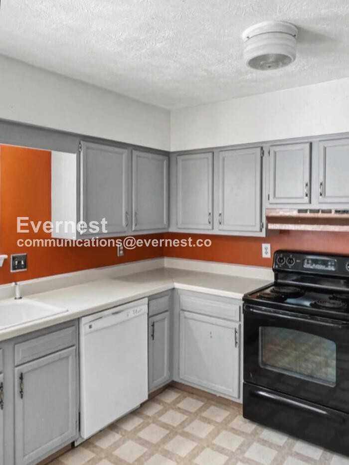 1648 Skiffes Creek Cir