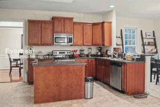 2938 Patriots Landing Dr - Photo 2 of 20