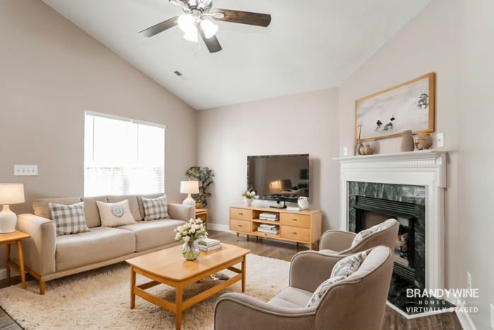 7917 Shiny Meadow Ln - Photo 2 of 21