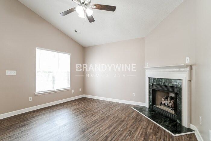 7917 Shiny Meadow Ln - Photo 3 of 21