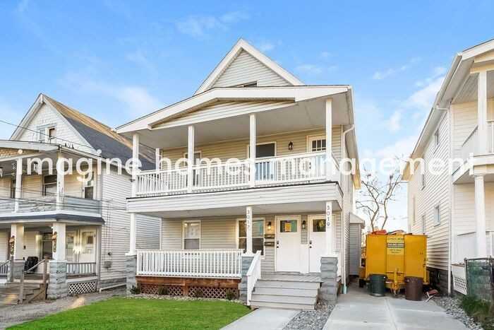 3019 W 11th St #2 - Photo 4 of 15