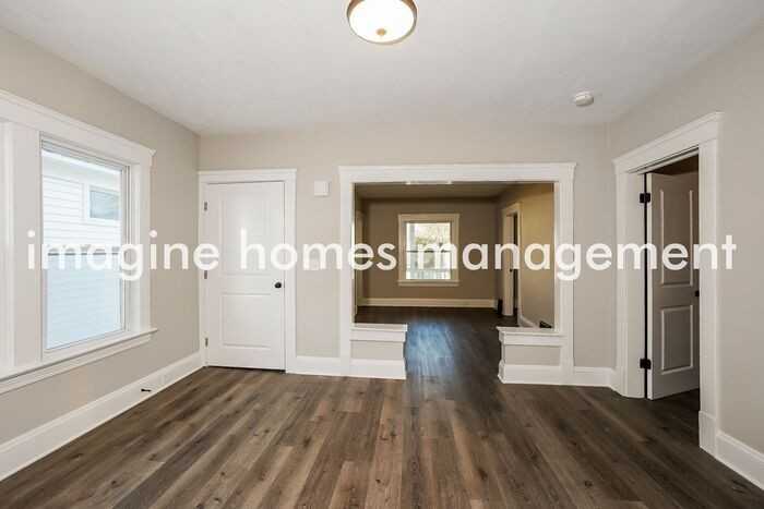 3019 W 11th St #2 - Photo 5 of 15